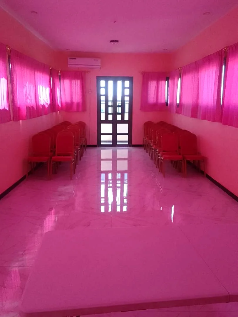 Une salle de séminaire pour réunions et formations à Richard-Toll